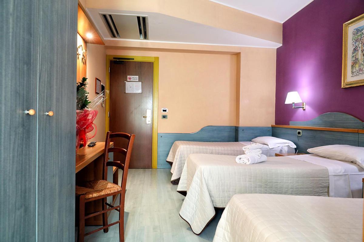 Hotel Al Castello Pomezia Ngoại thất bức ảnh